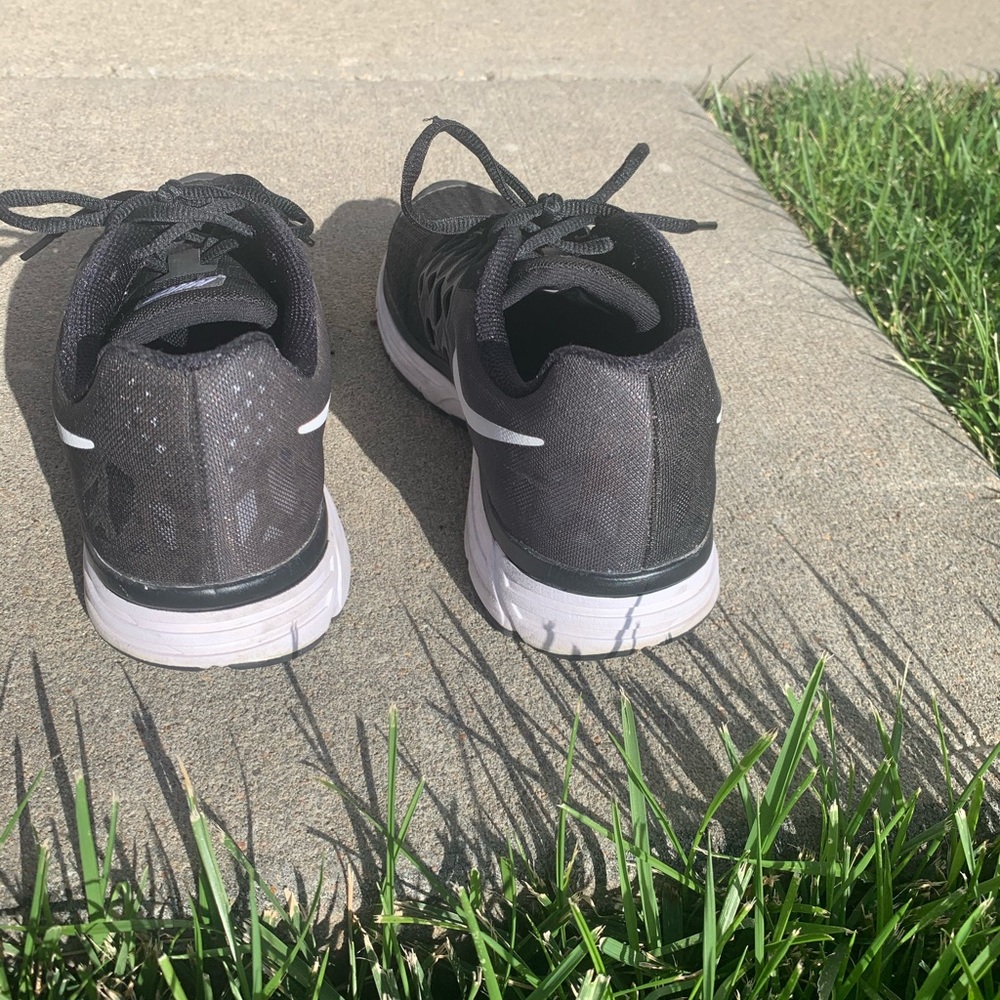 Nike running shoes - Picture 4 of 6
